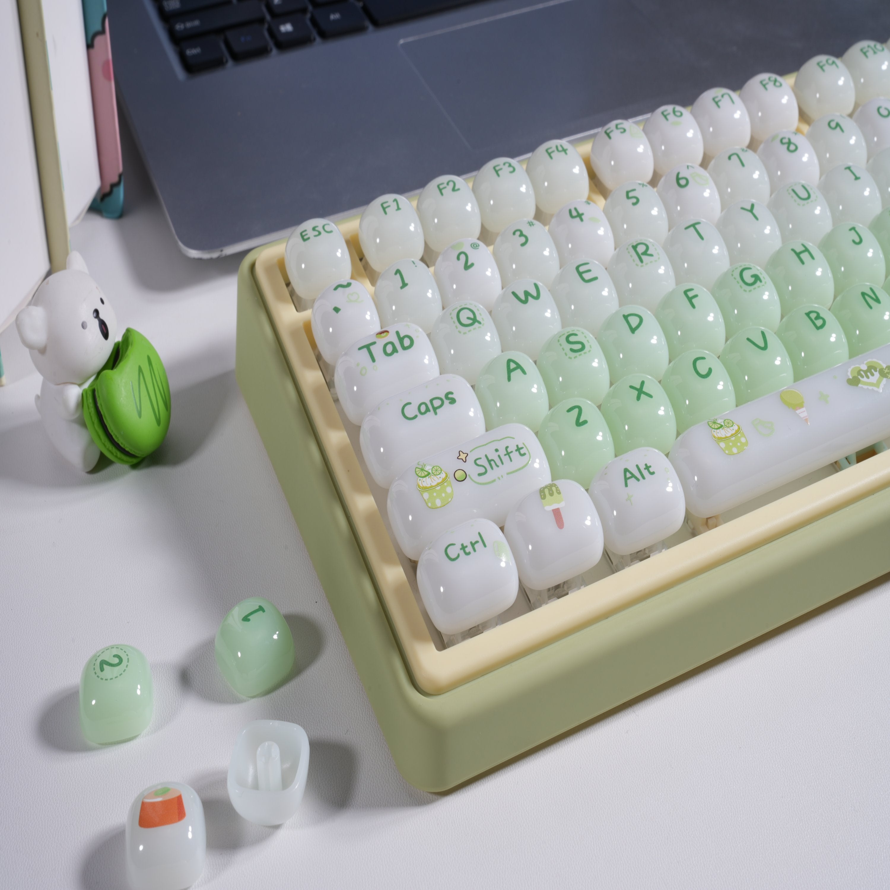 ZORNHER SHINE UR82 Cute 82-Key Mint Green Aesthetic Keyboard