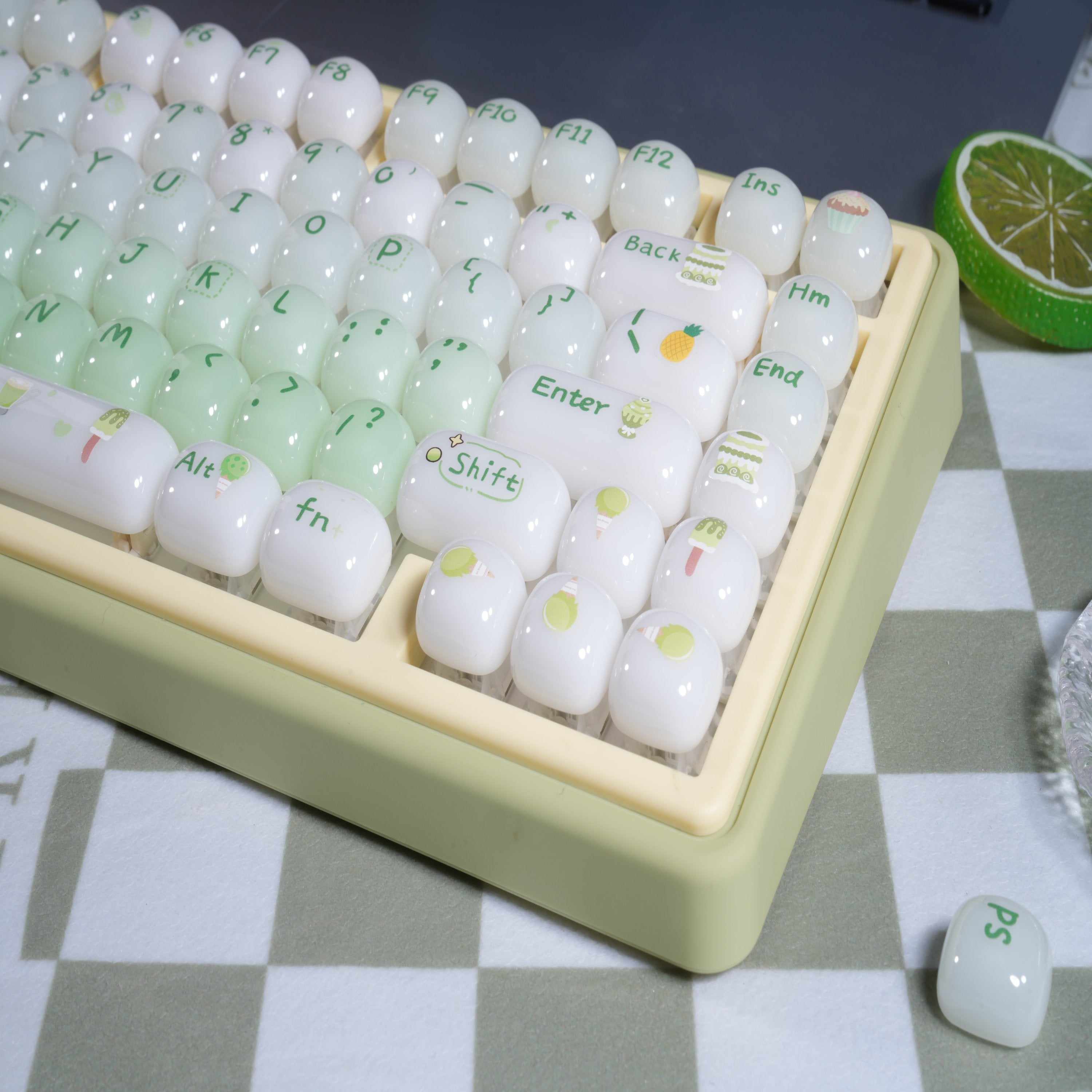 ZORNHER SHINE UR82 Cute 82-Key Mint Green Aesthetic Keyboard